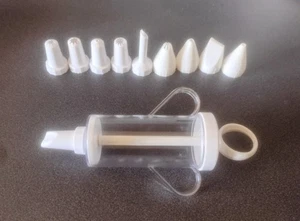 White, Icing/Piping Tool c/w 10 nozzles - Ideal for Cake Decorating & Sugarcraft - Picture 1 of 3