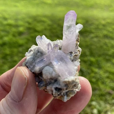 Vera Cruz Amethyst Cluster on original matrix 29.9 grams approx - Image 1 of 4