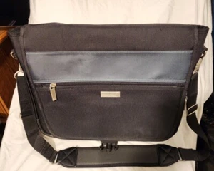 Kenneth Cole Reaction Black Front Flap Nylon Messenger Bag New - Picture 1 of 4