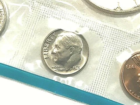 1973 P D  S Roosevelt Dime  In Mint Cello  + Proof (3 Coins) Cover