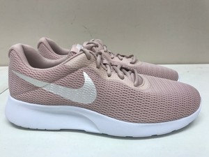 women's nike tanjun black and pink