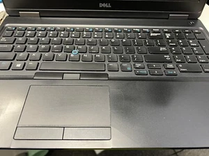 Dell Latitude 5580 – I5-7200U – 8 GB RAM – 256 GB SSD – Netzadapter enthalten - Bild 1 von 5