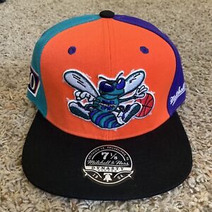 Mitchell & Ness NBA Charlotte Hornets HWC Pinwheel Fitted 7 1/8 Hat Cap New!