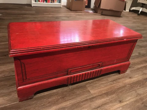 Antique Vintage Caswell Runyon Company Cedar Blanket Storage Chest Red Cover