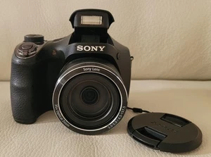 Fotocamera digitale Sony Cyber-shot DSC-H300 20,1 MP 35x zoom opzionale TESTATA, FUNZIONANTE - Foto 1 di 17
