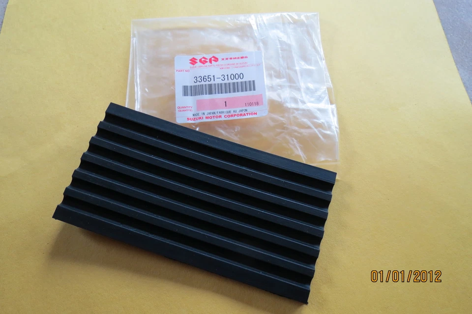SUZUKI BATTERY PAD GT380 RE5 GT750 GT550 GS750 GS850 GS1000 GT GS 380 550 750 - Image 1 of 1