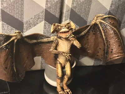 Экшн-фигурка NECA Gremlins 2: Custom Painted Bat Gremlin в комплекте в коробке (новая) - Изображение 1 из 4