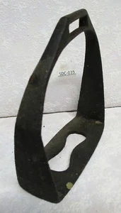CIVIL WAR ANTIQUE 1800's Fancy KEY HOLE BOTTOM Iron Plantation Saddle Stirrup - Picture 1 of 4