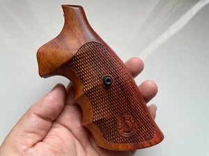 Wood Grip for New Taurus Medium/Large Fame .357 M44 65 607 608 669 Open Back #01 - Picture 1 of 6