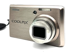 Nikon COOLPIX S600 Compact Digital Camera From Japan - Picture 1 of 10