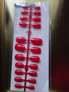 Press On Nails ❤️❤️❤️❤️❤️Leuchtend Rot,  es fehlen zwei Stück, - Bild 1 von 1