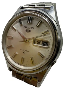 Vtg Seiko 5 Automatic Watch Men 35mm Silver Tone 5126-7010 Day Date 23 Jewels - Picture 1 of 22