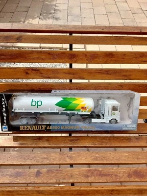 MODELLINO CAMION  RENAULT AE 500 MAGNUM TRUCK SCALA 1/32 - Immagine 1 di 4
