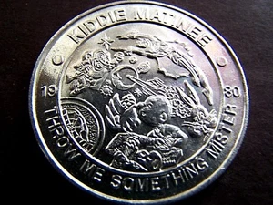 1980 SNOOPY+CHARLIE BROWN+BUGS+SUPERMAN+MIGHTY MOUSE+SPIDERMAN Aluminum Doubloon - Picture 1 of 2