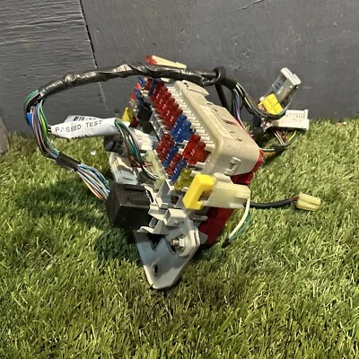 MGF AND TF 1995-2005 INTERIOR DEBAJO DEL TABLERO CAJA DE FUSIBLES YQE101971 Foto 1 de 2