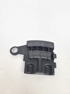 2021-2024 HYUNDAI ELANTRA 2.0L FWD ENGINE MOTOR ACCESS HOLE COVER CAP OEM - Picture 1 of 9