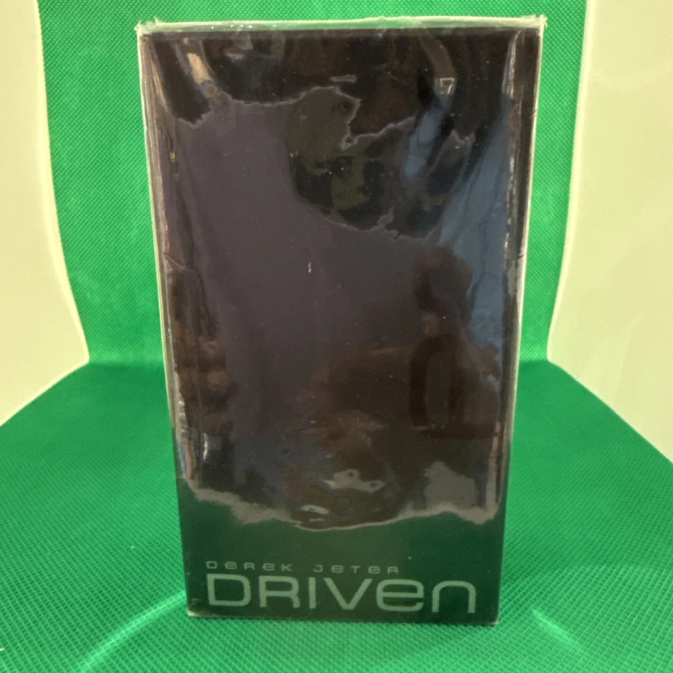 AVON - NS - Derek Jeter Driven - NEGRO - spray 2,5 fl oz Colonia - descontinuado Foto 1 de 2