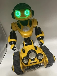 PERFECT KIDS ROBOT - Robo-Rover by WowWee W/Remote Black Yellow Works Great! - Picture 1 of 6