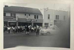 Vintage Photo Snapshot Estes Park Colorado CO Hupp Hotel Havers Linen Shop - Picture 1 of 2