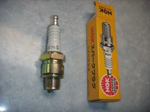 New NGK Spark Plug B7HS - Picture 1 of 2