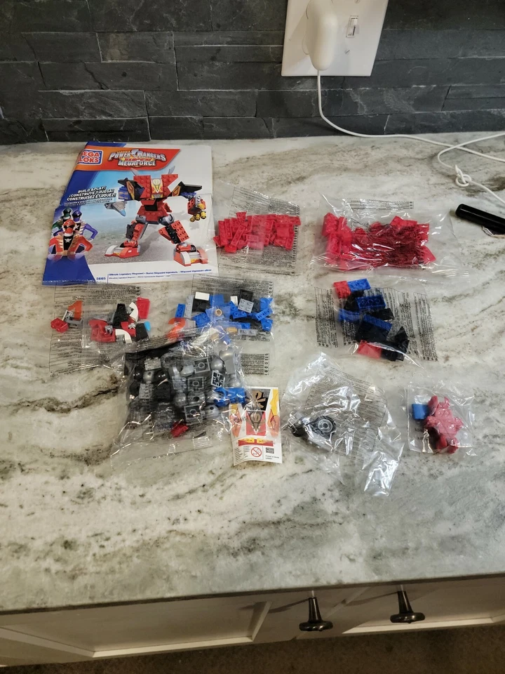 Mega Bloks Power Rangers Super Megaforce LEGENDARY MEGAZORD 05665 sellado en bolsas Foto 1 de 4