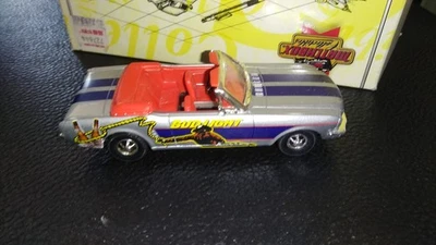 Matchbox Collectibles Ford Mustang Bud Light Rodeo 1964 DYM37619 - Immagine 1 di 3