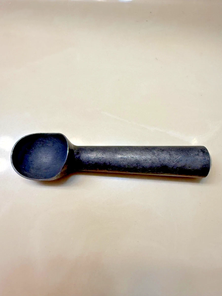 Pampered Chef Ice Cream Scoop #2731 - Easy Grip Handle, Cuts Through Hard Ice Cream, Dishwasher Safe