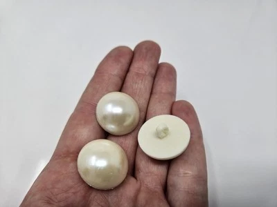 12 pcs VTG Ivory Pearl Shank Buttons Plastic Sewing Dress 22mm Round Domed Large - Image 1 of 3
