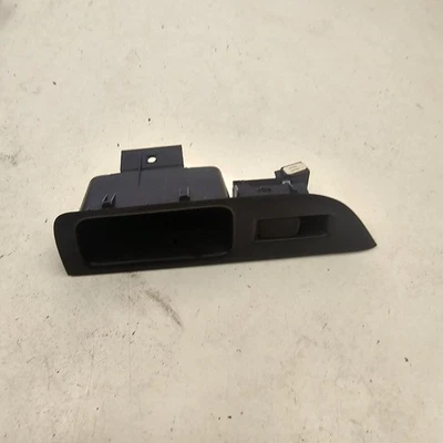 Переключатель стеклоподъемника правый для задней двери SUZUKI SWIFT RS415 EZ RHR 04 05 06 07 08 09 - Изображение 1 из 3