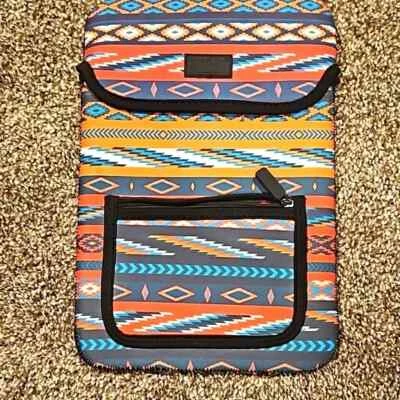 7 Inch Tablet Sleeve Case with Carrying Handle & Accessory Pocket By USA Gear - Image 1 of 4