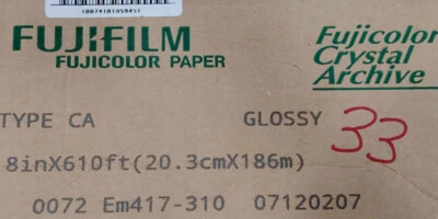 Papel fotográfico FujiFilm Fujicolor Crystal Archive 20,3 cm X 186 m 8" X 610' brillante FUJI Foto 1 de 4