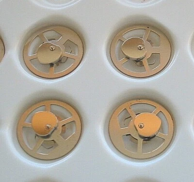 Two original, rare new chronograph wheels #8000 for Valjoux 7750 Roue de chrono - Image 1 of 2