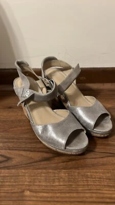 Johnston & Murphy Size 8M Gold Cork Leather Sandals New Womens Shoes - Image 1 of 4