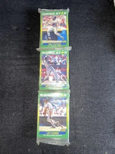 Paquete de 3 tarjetas de béisbol Rising Stars 1992 con puntuación selladas - Imagen 1 de 7