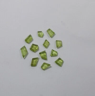 10.5 Ct 4.5x6-4.5x11.5 MM Natural Green Color Peridot Fancy Cut 12 Pcs Lot Gems - Image 1 of 4