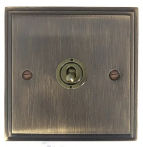 Interruptor de luz alternador G&H VAB81A-AB placa victoriana bronce antigua 1 banda 2 vías - Imagen 1 de 1