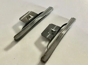2000 2002 2003 2004 2005 2006 Avalanche Escalade Sunroof Sunshade Clips OEM - Picture 1 of 2