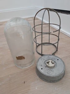 ANTIGUA LÁMPARA INDUSTRIAL MAMPARO VIDRIO CON JAULA METÁLICA PÁTINA VINTAGE - Imagen 1 de 19