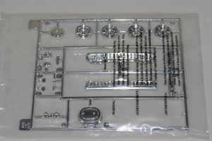 REVELL '71 PLYMOUTH GTX 85-4477 ⭐PARTS⭐ CHROME FRONT GRILLE+MORE 1:24 - Picture 1 of 3