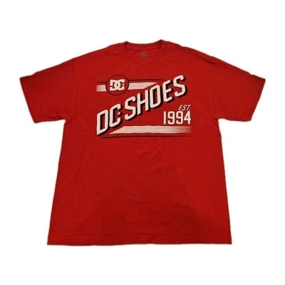 DC Shoes EST 1994 Camiseta Gráfica Para Hombres XL Camiseta Roja 100% Algodón  Foto 1 de 4
