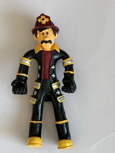 KidKraft Alltagshelden Feuerwehrmann 4" Biegefigur - Bild 1 von 3