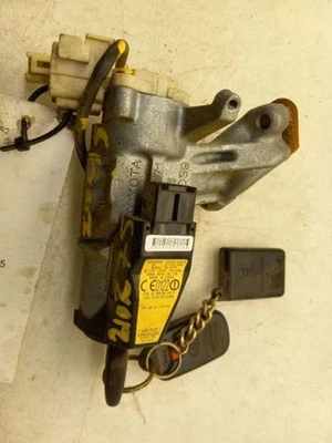 00 01 02 03 04 05 INTERRUPTOR DE ENCENDIDO CON LLAVE TOYOTA MR2 Foto 1 de 4