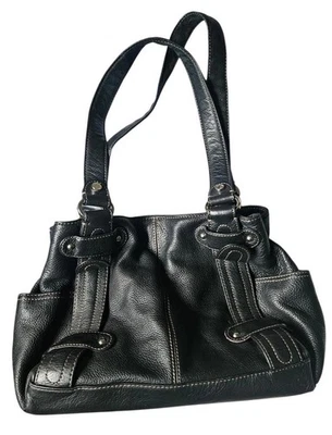 Bolsa de ombro Tignanello couro preto hobo cordão média grande - Imagem 1 de 4