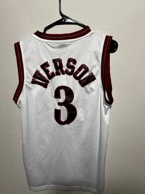 Camiseta deportiva retro Adidas Allen Iverson Philadelphia 76ers talla M Foto 1 de 2