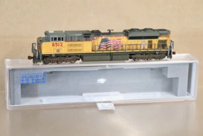 KATO 176-8433 WEATHERED UNION PACIFIC UP SD70ACe DIESEL LOCOMOTIVE 8512 nv - image 1 of 4