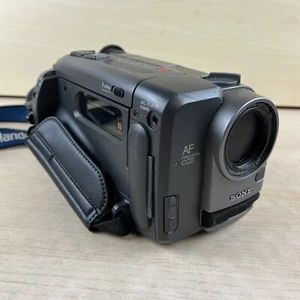 Videocámara Sony Handycam Video 8, CCD-TRV40 - solo pieza sin probar sin batería - Imagen 1 de 8