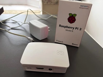 Raspberry Pi 3 Model B  + Case + Original Power Supply - Image 1 of 2