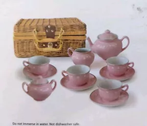 Juego de té de porcelana para niños MMP Living ~ rosa - 13 piezas + cesta de mimbre ~ NUEVO - Imagen 1 de 11