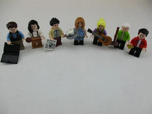 NEW! LEGO Friends TV Show Minifigure Set Lot of 7 Mini Figs Ross Rachel Monica + - Picture 1 of 1