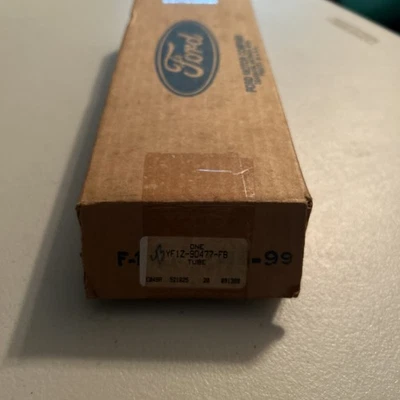 Tubo de recirculación de gases de escape válvula EGR Ford Taurus Sable YF1Z-9D477-FB Foto 1 de 3